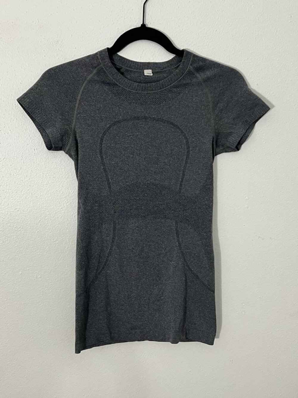 Lululemon Run Swiftly Tech Gray Short Sleeve T Shirt Size 4